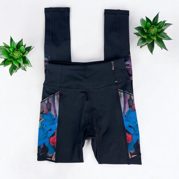 ๐ Calia By Carrie Underwood Essential Leggings with Mesh Floral Panels - Picture 4 of 10